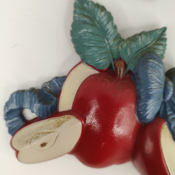 Vintage 1998 Kitchen/Home Interior Apple Wall Plaque Decor Set Of 2 - Picture 2 of 14